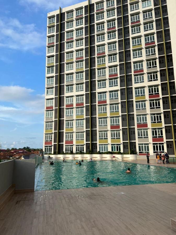 Valley Suites By Wyatthomes Куантан Екстериор снимка